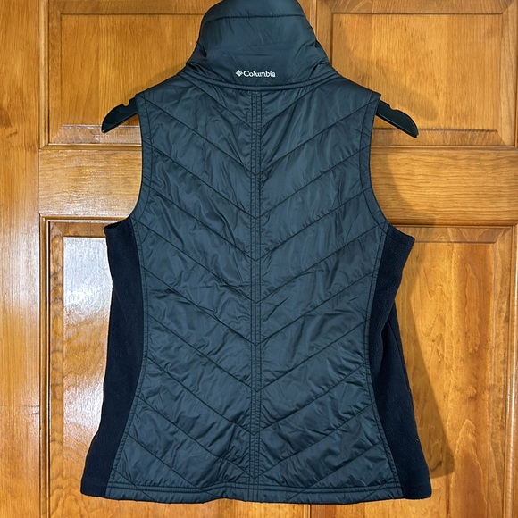 Columbia Women’s Zip Vest W/Pockets and Fleece Side Panels Sz Sm-EUC - Picture 6 of 6